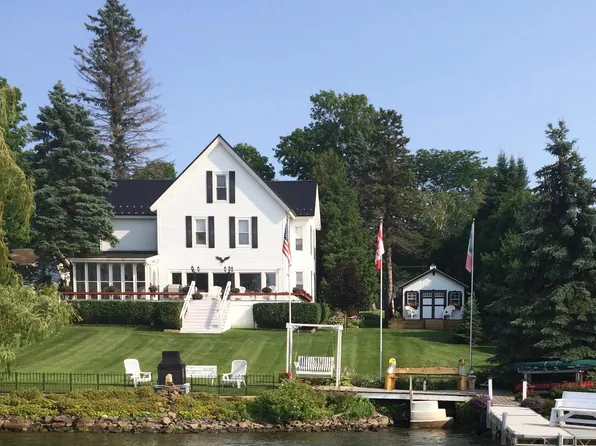 75 Saint Lawrence Ave, Waddington, NY 13694