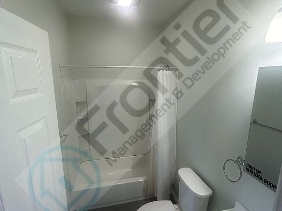 4th image of 3-729 Monteagle St #3