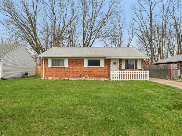 5501 Walker Rd, Sheffield Lake, OH 44054