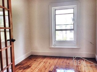 307 Vanderbilt Ave, Brooklyn, NY 11205