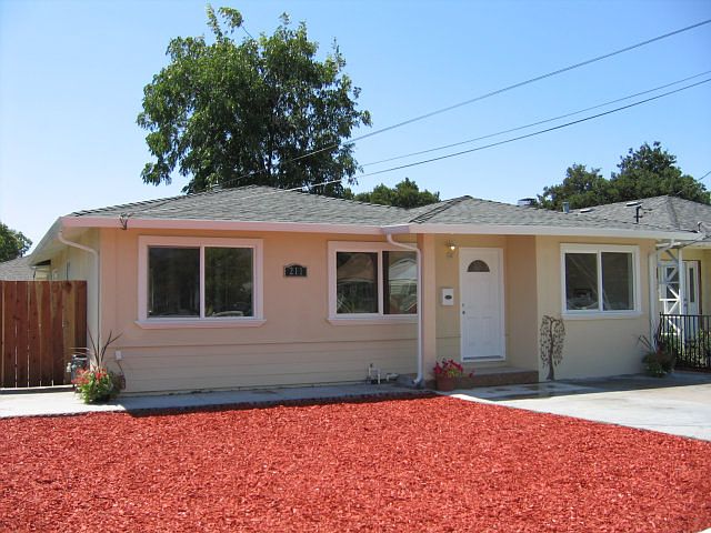 1st image of 211 Staples Ave
