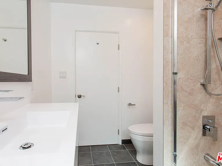 1204 N Crescent Heights Blvd #1 — Photo 22