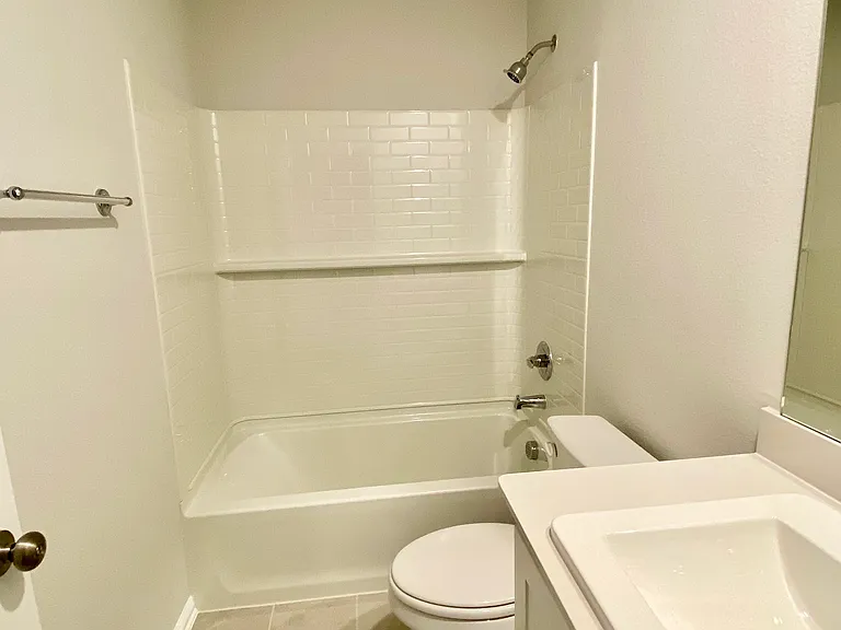 615 Metallic Tree Ln — Photo 21