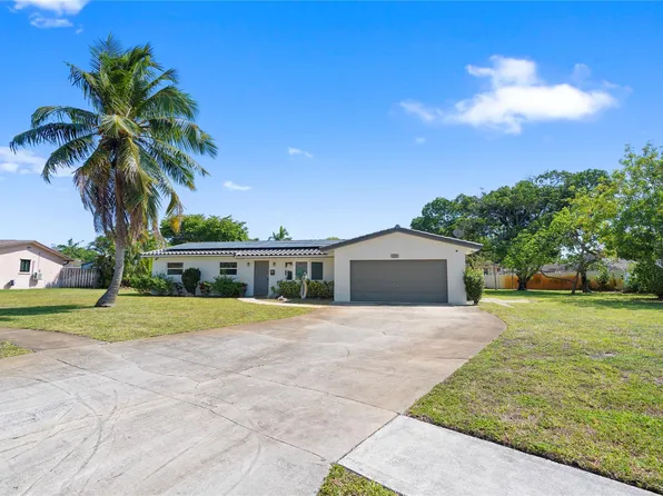 4050 E Edgewood Place, Coconut Creek, FL 33066