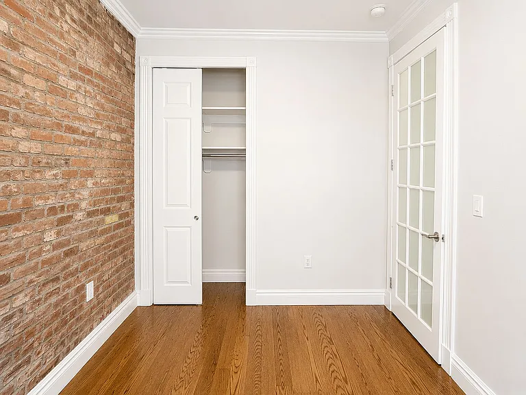 202 E 13th St #R3D — Photo 11