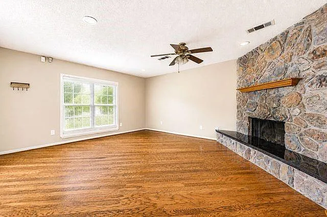 1846 Hollister St #7 — Photo 3