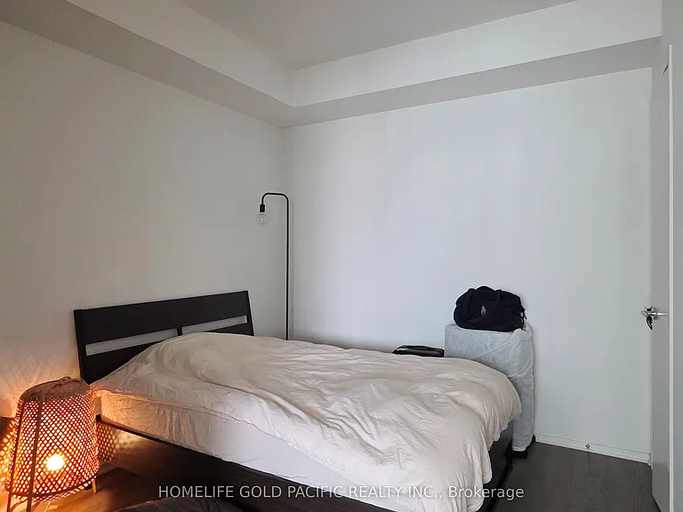 1 Bloor St E #902 — Photo 9