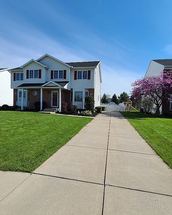 1st image of 83 Carla Ln