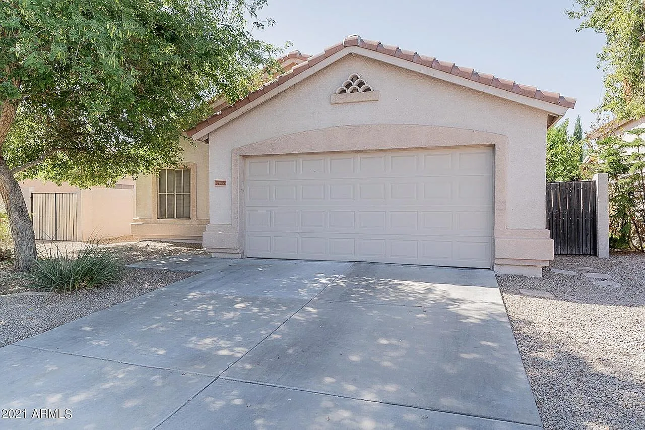 7035 W Phelps Rd — Photo 2