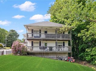 421 Old River Rd, Lincoln, RI 02838