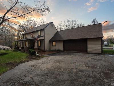 56165 Nine Mile Rd, South Lyon, MI, 48178