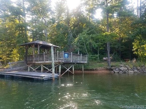 3rd image of 1570 Southpointe Dr