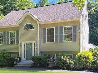 25 Hale Spring Rd, Plaistow, NH 03865
