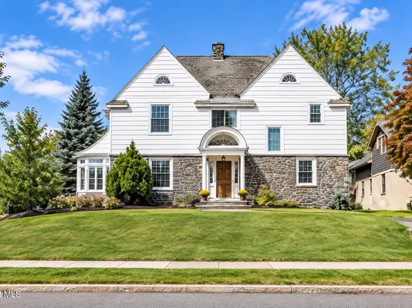 18 Fleetwood Avenue, Albany, NY 12208