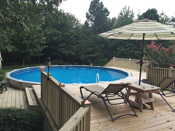 3rd image of 168 Lakeview Dr