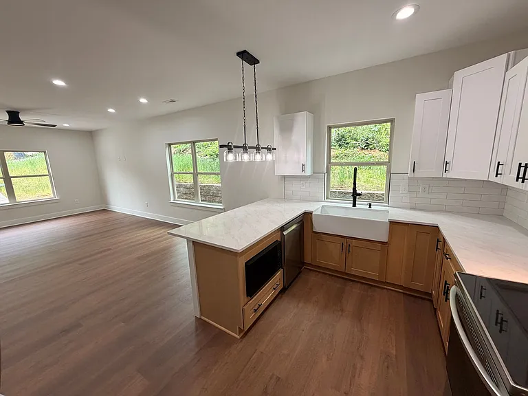 2417 Waverly St NW — Photo 42