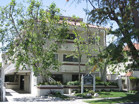 3rd image of 3423 Mentone Ave APT 201