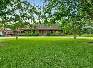 8013 N Killarney Dr, Beaumont, TX 77705