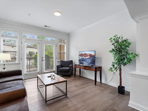 3202 Renaissance Park Pl, Cary, NC