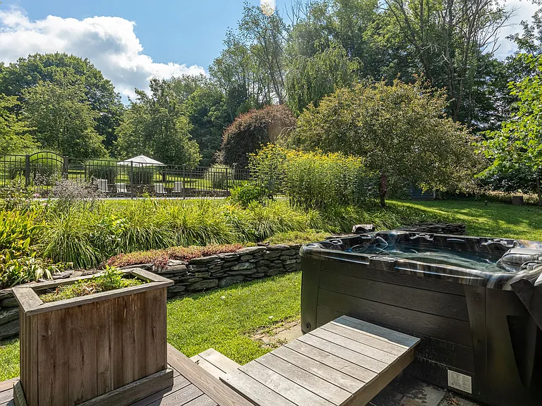 250 Indian Lake Rd — Photo 21