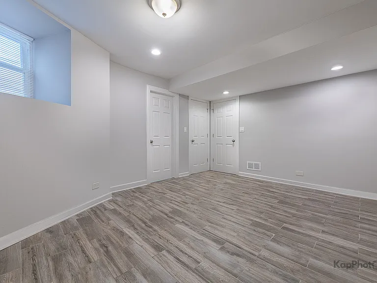 1620 W Warren Blvd #GF — Photo 13