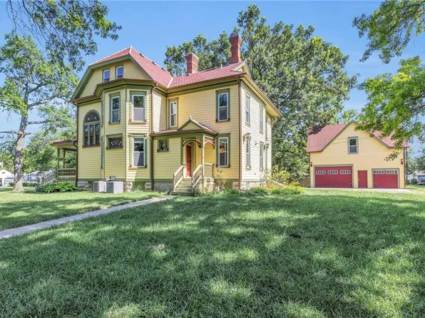 504 S Maple St, Ottawa, KS 66067