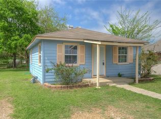 612 Lakey St, Denton, TX 76205