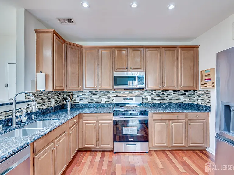 2822 Edward Stec Blvd — Photo 11