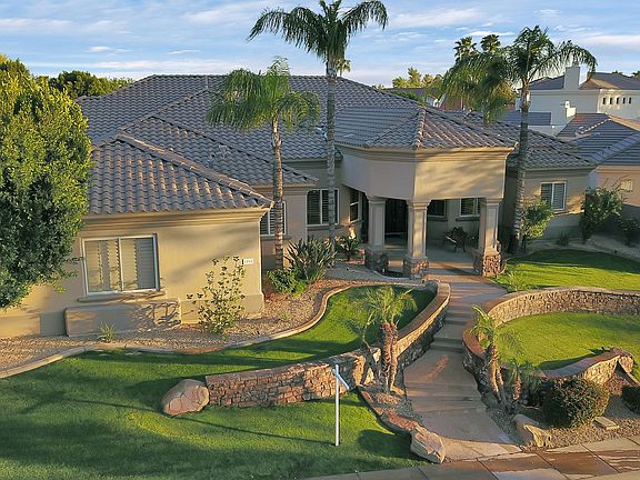 3rd image of 1211 W Island Dr