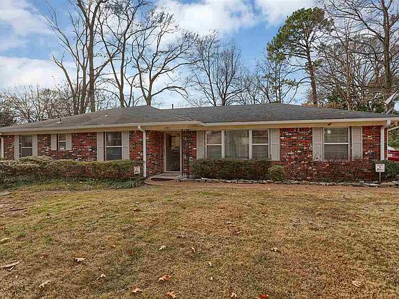 2nd image of 1387 Estate Dr