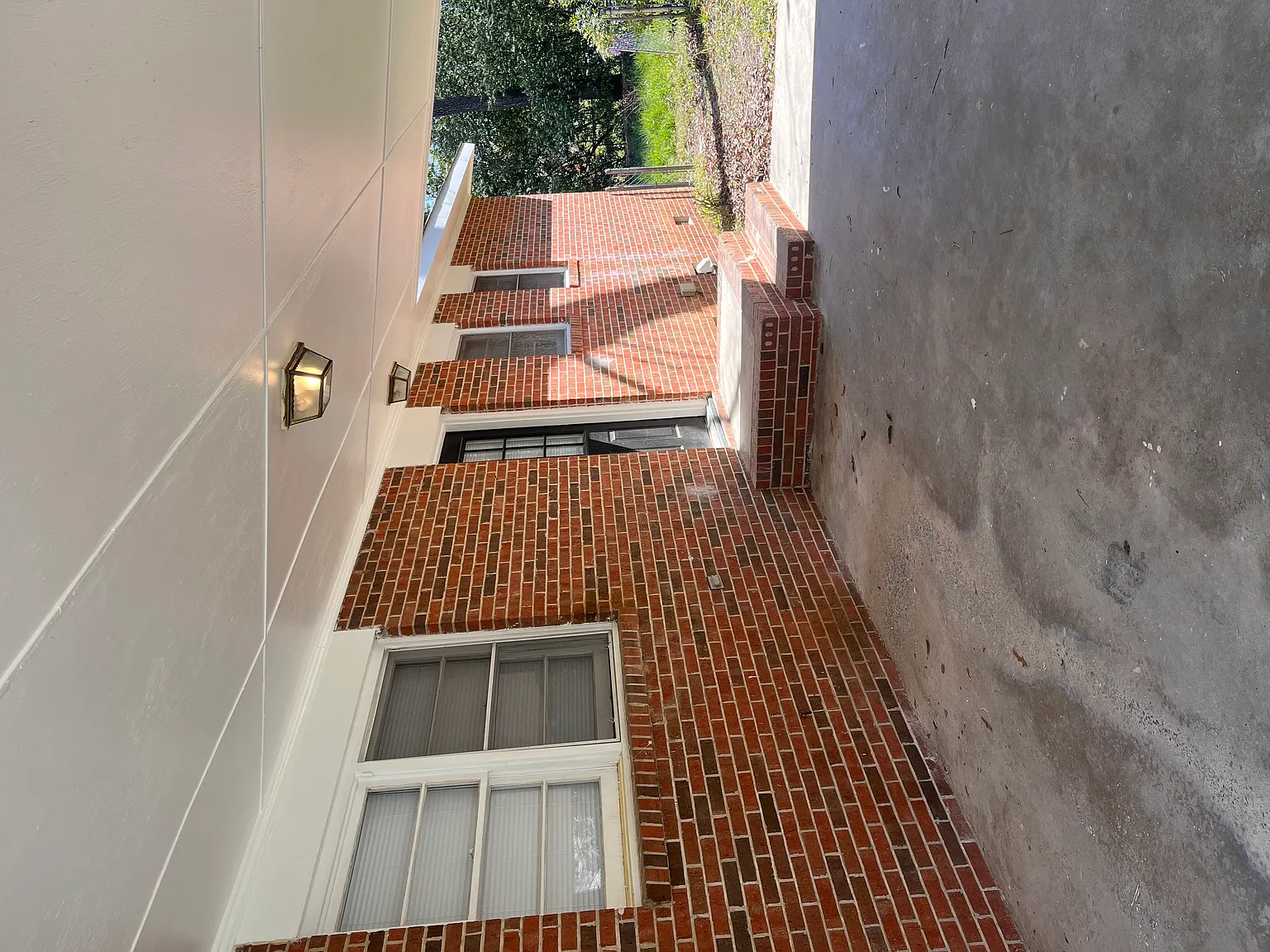 202 Sherman St photo 1