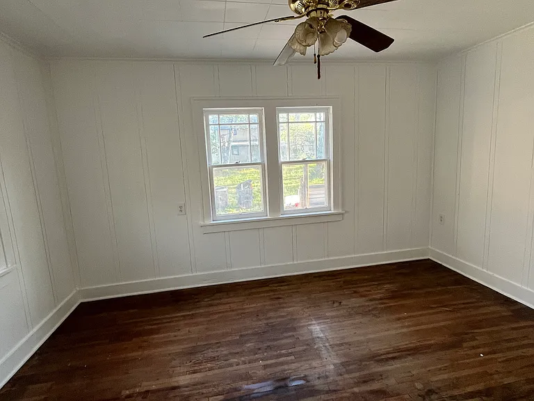 109 S Wald Ave — Photo 10