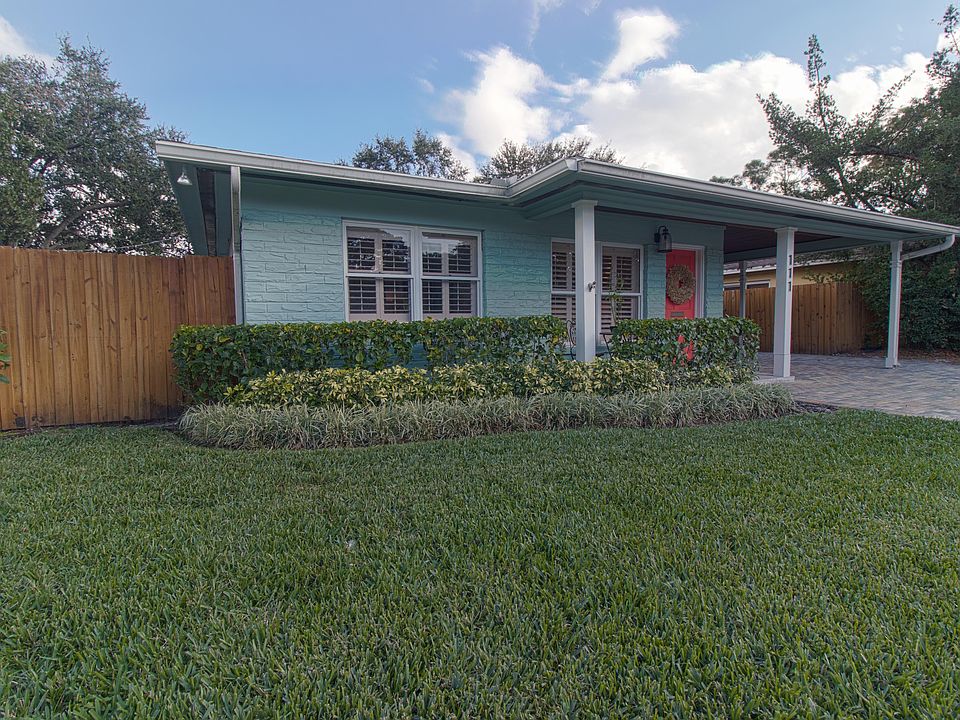 1st image of 111 W Davis Blvd