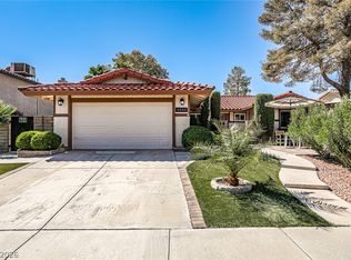5323 Holbrook Dr, Las Vegas, NV 89103
