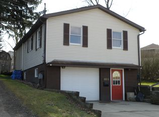 28 Grove St, Corry, PA 16407