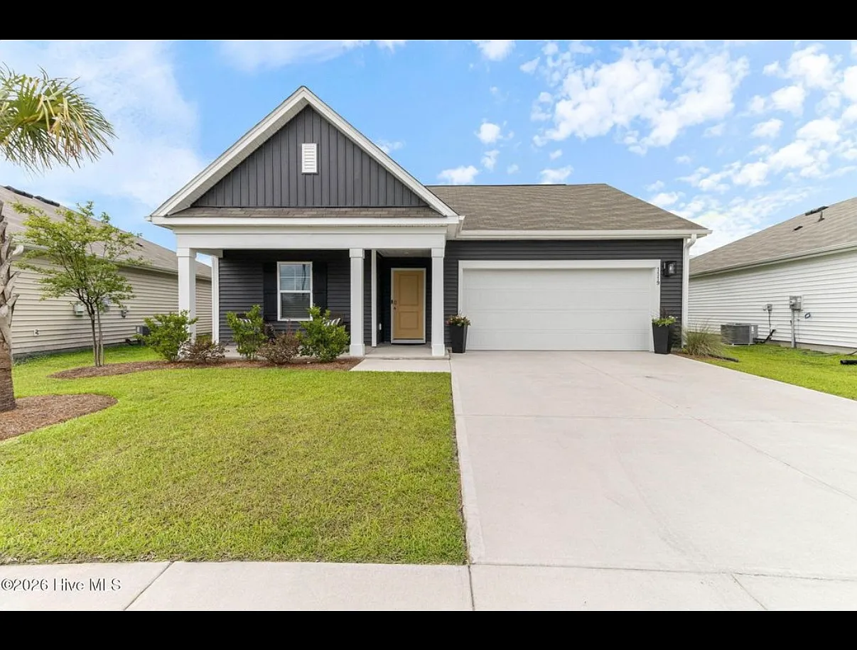 4 bed, 1774 sqft, $2,300 — Photo 2