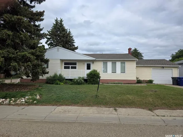 403 Thomson STREET, Outlook, SK S0L 2N0