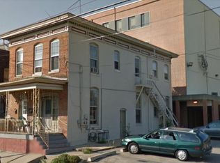 8 N Cherry St, Freeport, IL 61032