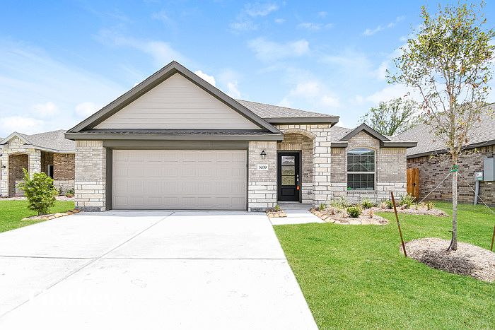 1st image of 3039 Newcastle Ln