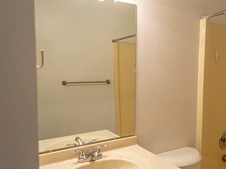 5321 Treetops Dr #T-202 — Photo 17
