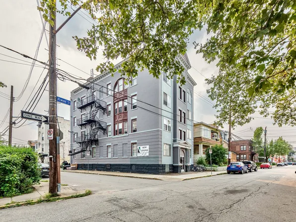 Perfect Apartments in South Oakland * Walk to Pitt * Pet Friendly * In the heart of Oakland * Tou..., 430 Atwood St APT 3B, Pittsburgh, PA 15213