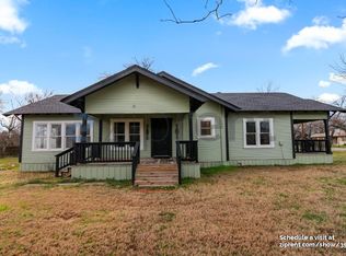 410 SE 3rd St, Kerens, TX 75144