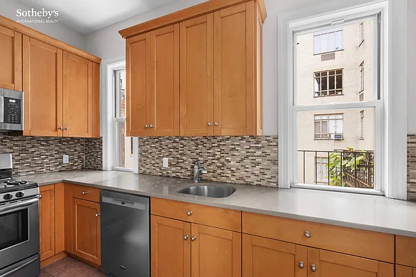 Rented by Sotheby's International Realty | media 4