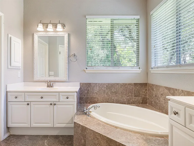 12304 Torrance Ct — Photo 17