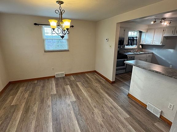 4th image of 2108 Lucina Ave