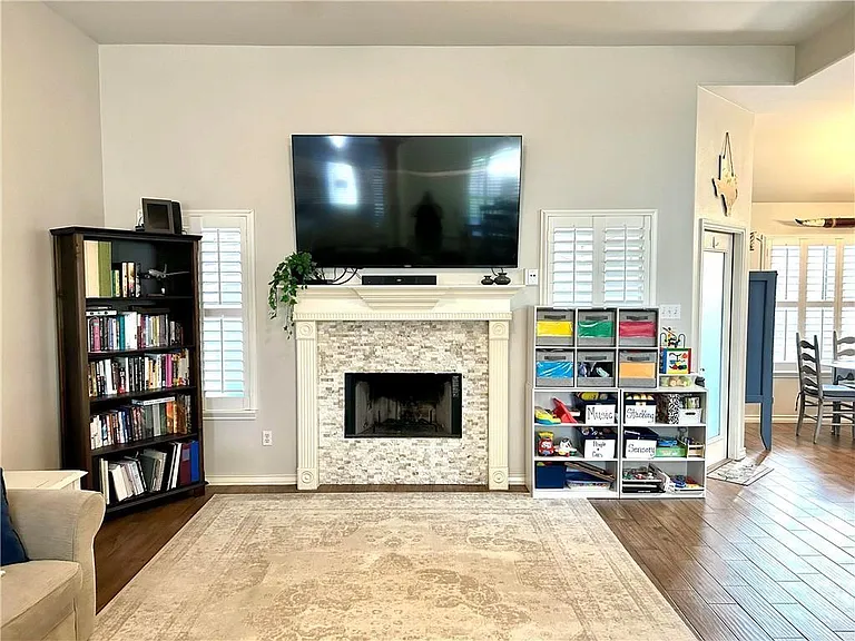 7005 Vineyard Dr — Photo 11