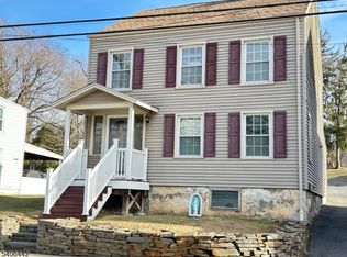 36 Willow Ave, Bloomsbury, NJ