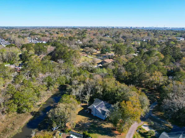 1810 Laura Creek Rd, Charleston, SC 29412