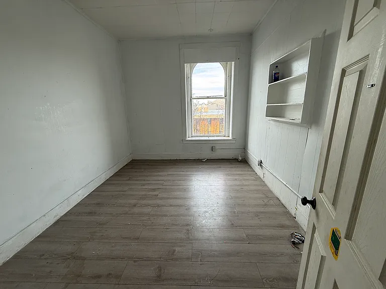 Lotus Apartments — Photo 16