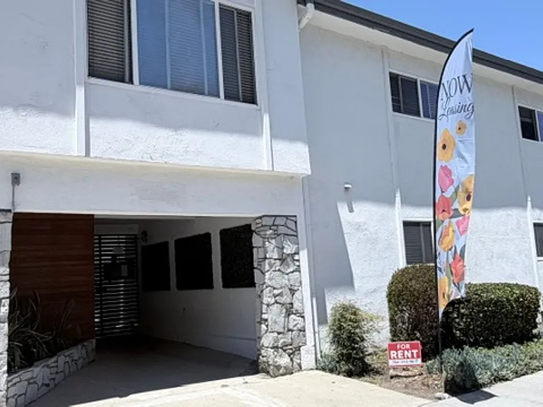 Wardlow Apartments — Photo 19
